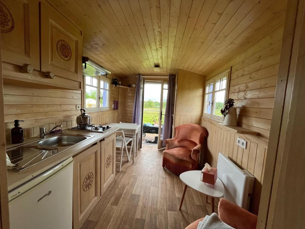 Les Logements Insolites De La Base Nautique Verneuil  Екстериор снимка